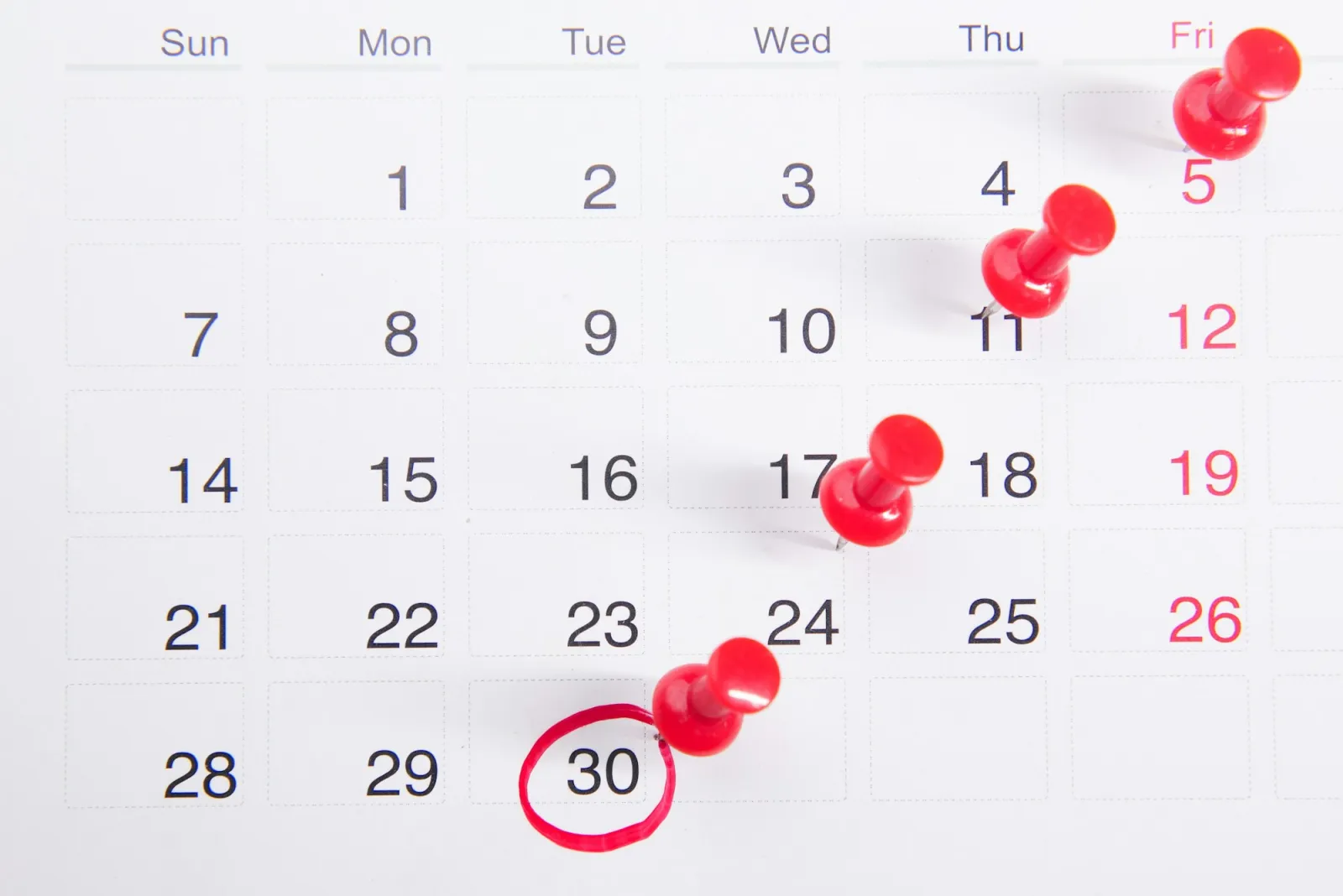 Kalender med sista inlämningsdag markerad